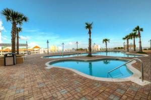Laketown Wharf 1135 By Aneliya