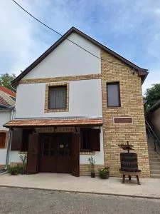 Zalán Vendégház - Kecel