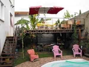 Villas Maison de ville terrasse piscine jardin : photos des chambres