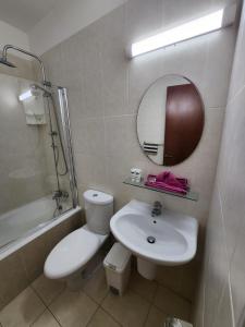 Panoramic Hilltops A04