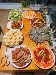 WHITE COFFEE HOUSE HOTEL