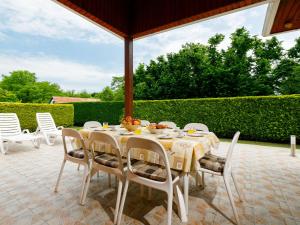 Holiday Home Narcisse by Interhome