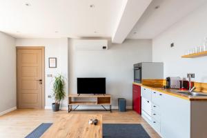 Comfortable apartment with private terrace