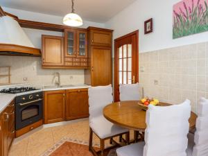 Holiday Home Lukata by Interhome