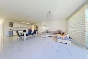 Veľký rodinný dom - Tomášov