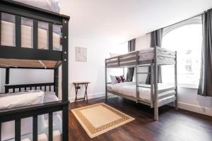 Spacious and Delightful Sleep 5 Piccadilly VRC