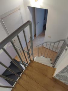 Country Chic Pistoia-casa in campagna giardino, free parking, wi-fi