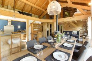 Appartements Chalet d'En Haut - 8pax Terrasse ensoleillee, vue Mont Blanc : photos des chambres