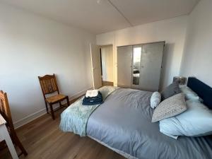 Sejours chez l'habitant Chambre dans Residence avec parking - proche Zenith : photos des chambres