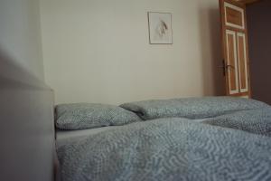 BHV - 5 bedroom - 2 Bathroom - kitchen - central