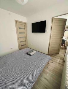 Lucas’s cozy apartment