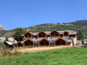 Appartements Serre chevalier, Chantemerle, pied des pistes et du bike Park : photos des chambres