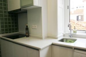 Apartment Primavera: City centre, modern wbalcony