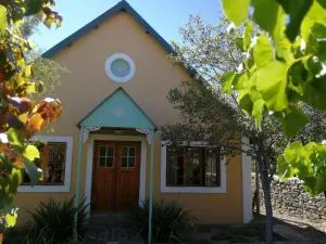 Loveable Karoo Cottages - Loxton