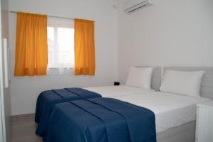 Cerviola Etrin Court