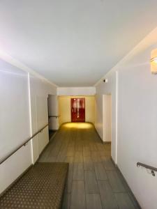 Promenade des Anglais Carré dor - 2 mins plages