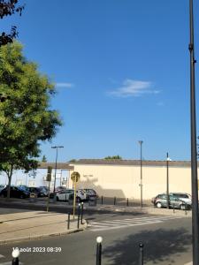 Hotels KYRIAD ORANGE Centre Ville - HOTEL & RESTAURANT & BAR - La Galerie d'Art des Princes - Provence Alpes Cote d'Azur - France - Proche A7-A9 - exit21- Chateauneuf-du-Pape Avignon Bollene Nimes - 24h-24h : photos des chambres