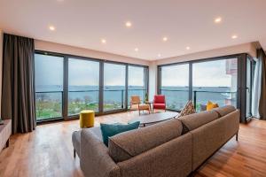 Homie Suites - Newly Built Seaside Apartments on Bakırköy Shore