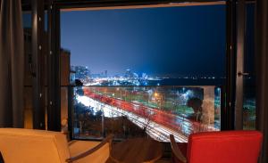 Homie Suites - Newly Built Seaside Apartments on Bakırköy Shore