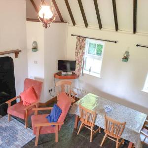 Oak Tree Cottage - 3 Bedroom