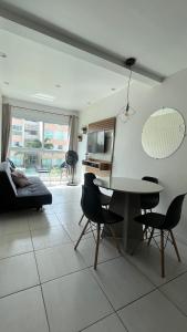 Muro Alto Condomínio Clube Apto 219