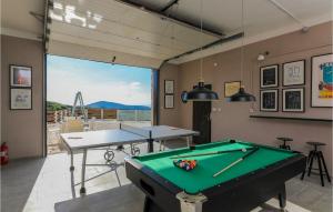 Villa Dol Hills Estate