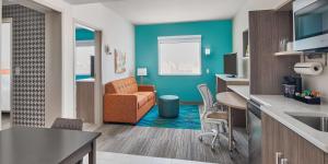 One-Bedroom Queen Suite - Non-Smoking room in Home2 Suites by Hilton Ocean City Bayside