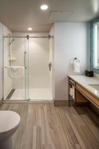 One-Bedroom King Suite with Sofa Bed room in Hilton Garden Inn Wilsonville Portland