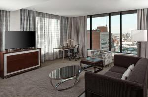 One-Bedroom King Suite with Sofa Bed room in Hilton Garden Inn Phoenix Downtown