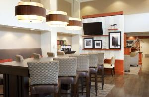 Hampton Inn & Suites Pittsburgh-Meadow Lands