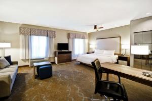 King Studio with Roll-In Shower - Mobility and Hearing Access/Non-Smoking room in Homewood Suites by Hilton Dover