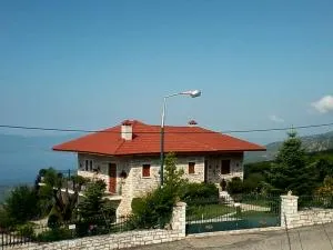 Balcony on Trichonida Lake - Kríon Nerón