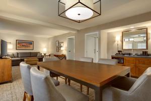 Two-Bedroom Suite room in Embassy Suites by Hilton Scottsdale Resort