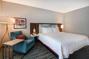 King Room - Hearing Access/Non-Smoking room in Hampton Inn Tucson Downtown Az
