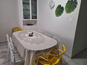 Guarujá Pitangueiras - frente ao mar - Recém reformado