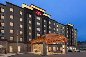 Hampton Inn & Suites Kelowna, British Columbia, Canada - Winfield