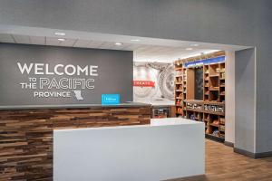 Hampton Inn & Suites Kelowna, British Columbia, Canada