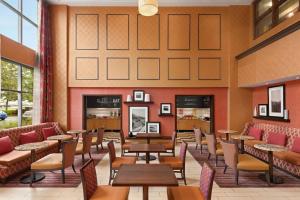 Hampton Inn & Suites by Hilton Langley-Surrey