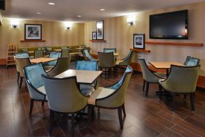 Hampton Inn & Suites by Hilton Calgary University NW