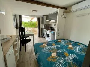 Studio au calme climatisé avec terrasse - Soulignac