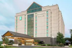 Embassy Suites by Hilton Chicago Lombard - إلمهورست
