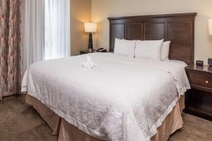 King Study Room - Non-Smoking room in Hampton Inn & Suites Charlotte Arrowood