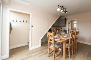 The Bell Chime, renovated 3 bedroom cottage in Matlock