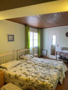 Maisons de vacances Family friendly house in Brenac : photos des chambres