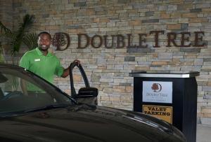 DoubleTree by Hilton Dearborn