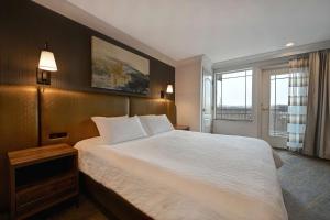 King Suite with Whirlpool room in Hilton Garden Inn Boise / Eagle