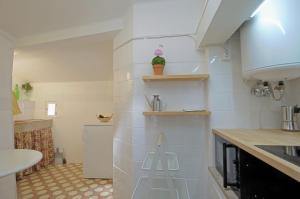 Stay local in Alfama! Deolinda central Home, amazing view