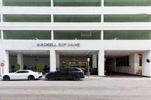 Glam Studio: Sleeps 4 x Pool x Gym x Parking