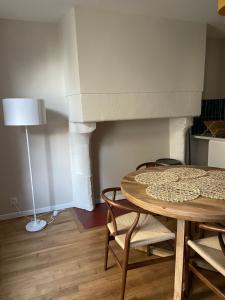 Appartements Le petit chateau du Docteur Cambournac : photos des chambres