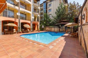Casa Del Mar Apartments